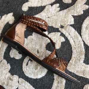 mauve colored sandals